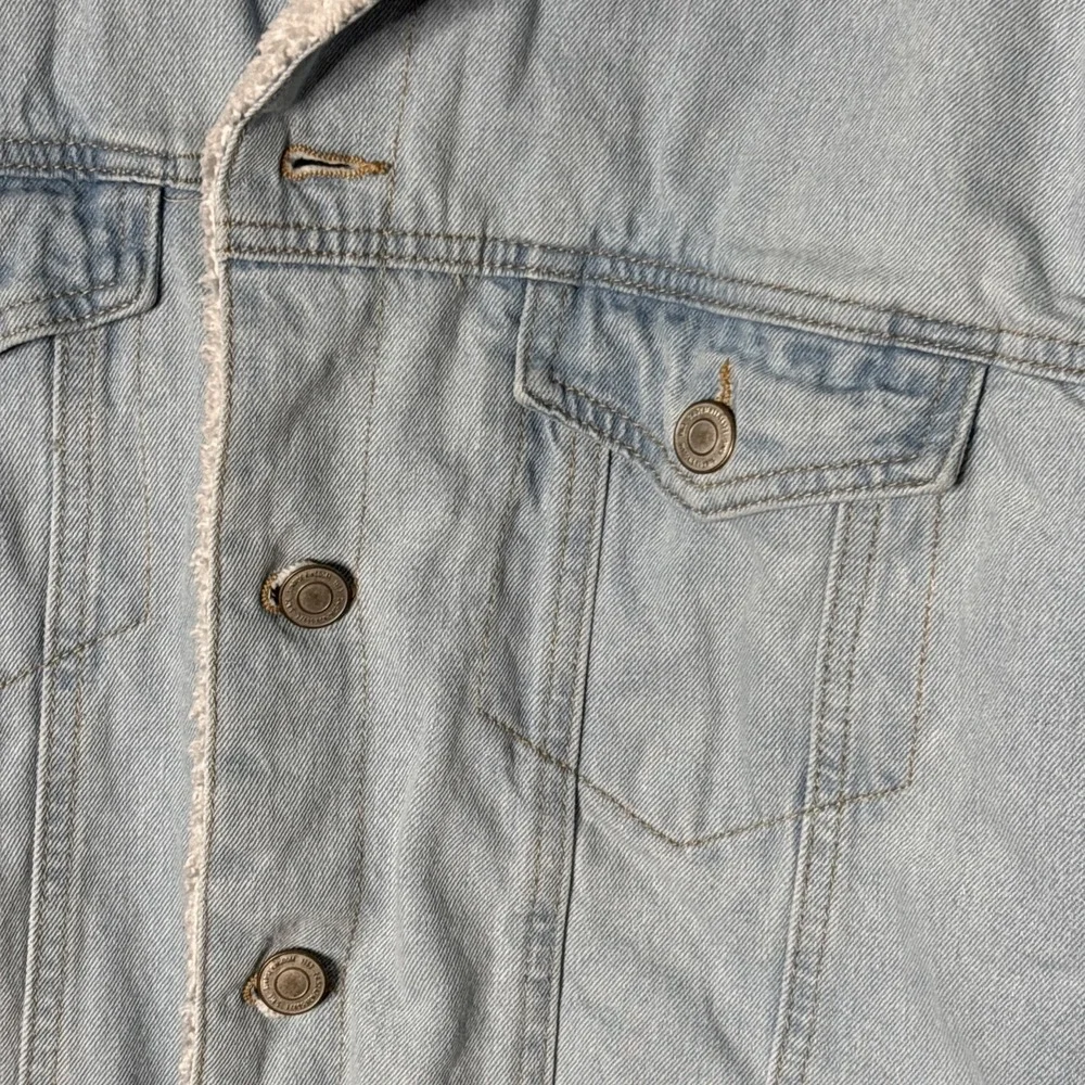 SUNRISE KINGDOM Sherpa Lined Light Wash Denim Jean Jacket Mens Size L